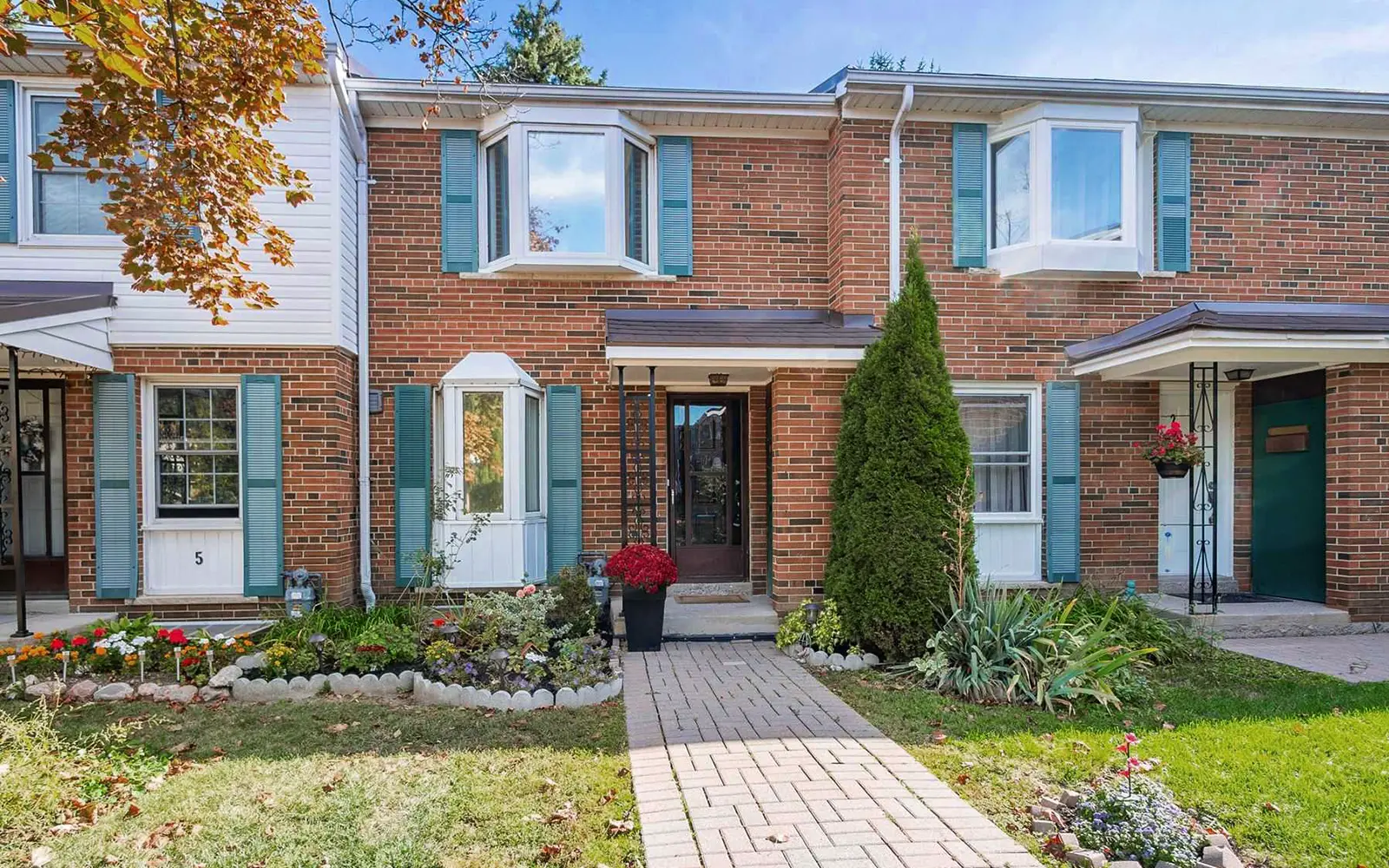 PH 6 - 537 Steeles Avenue West, Toronto